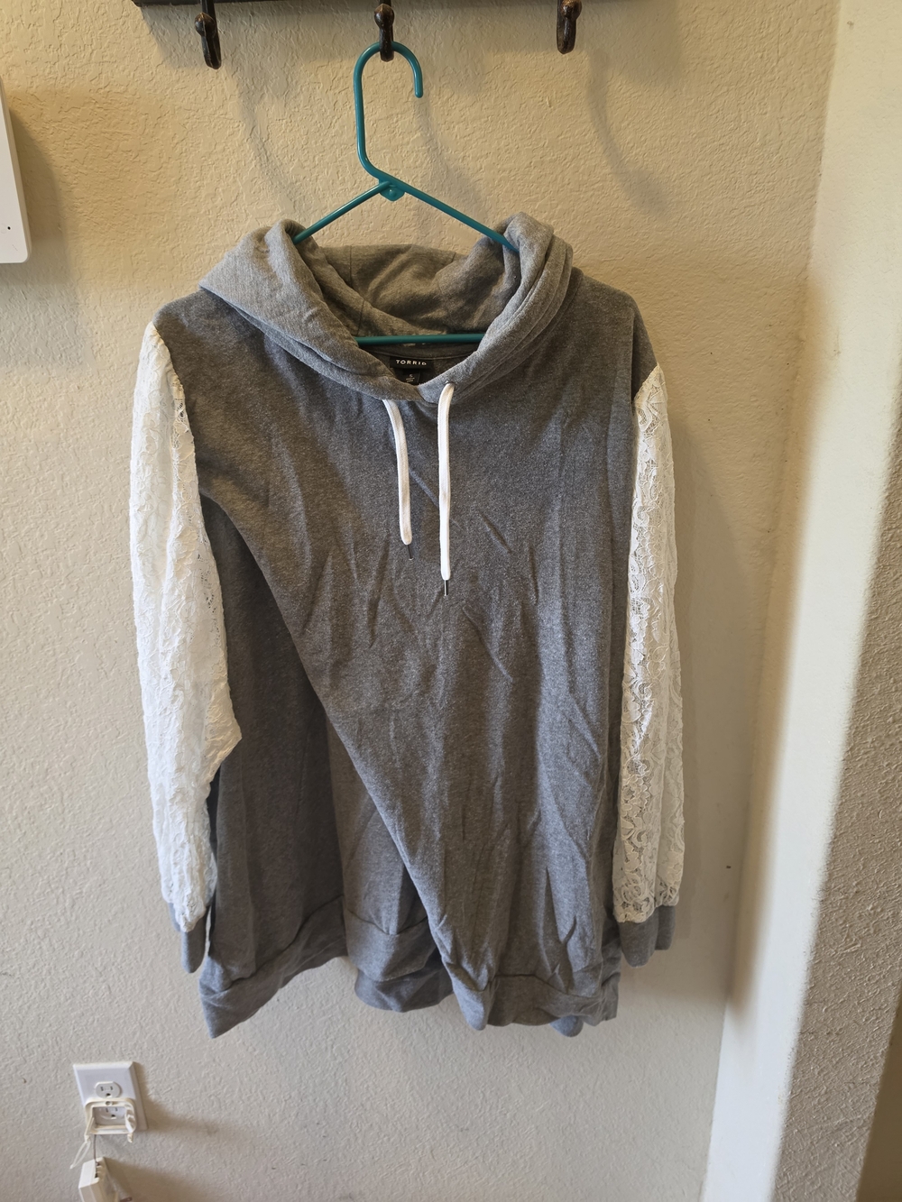 Torrid Size 3 (3x) Hoodie